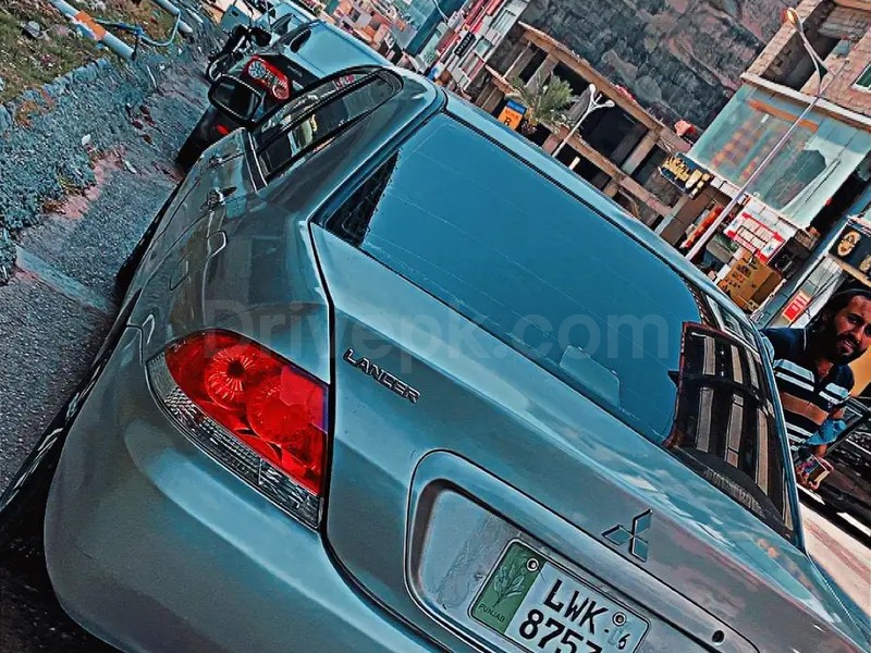 Mitsubishi Lancer 2005