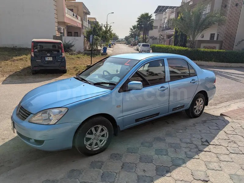 Mitsubishi Lancer 2005