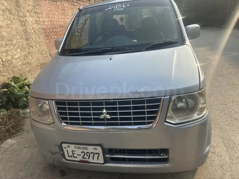 Mitsubishi Ek Wagon 2013