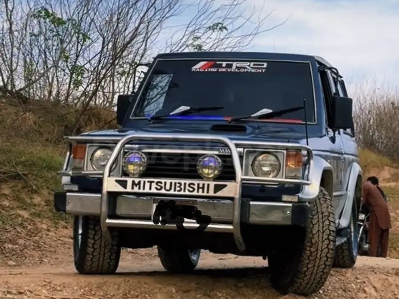Mitsubishi Pajero 1985