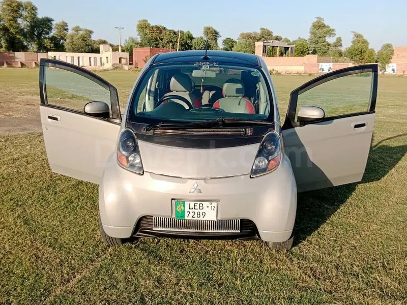 Mitsubishi I 2012