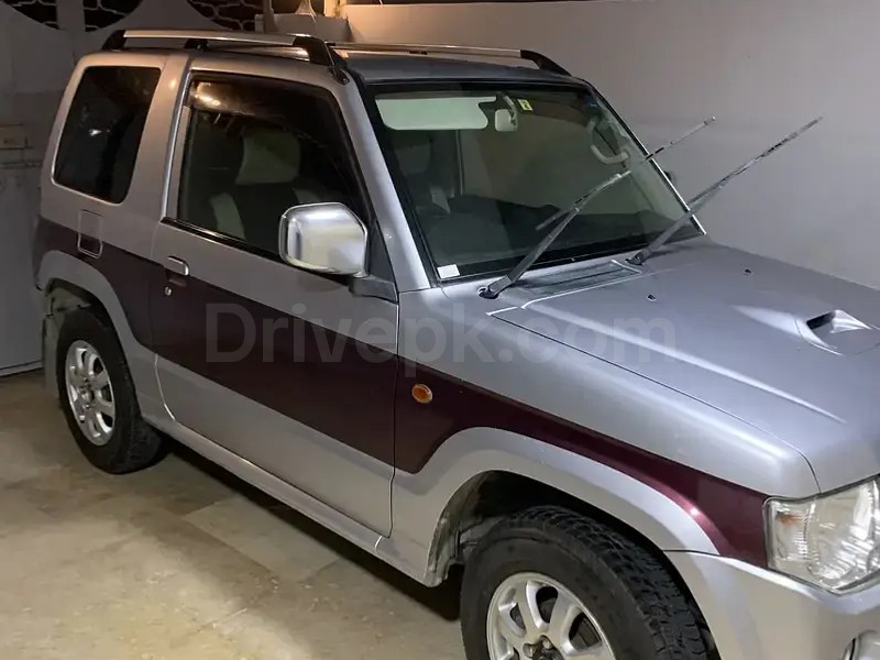 Mitsubishi Pajero Mini 2012