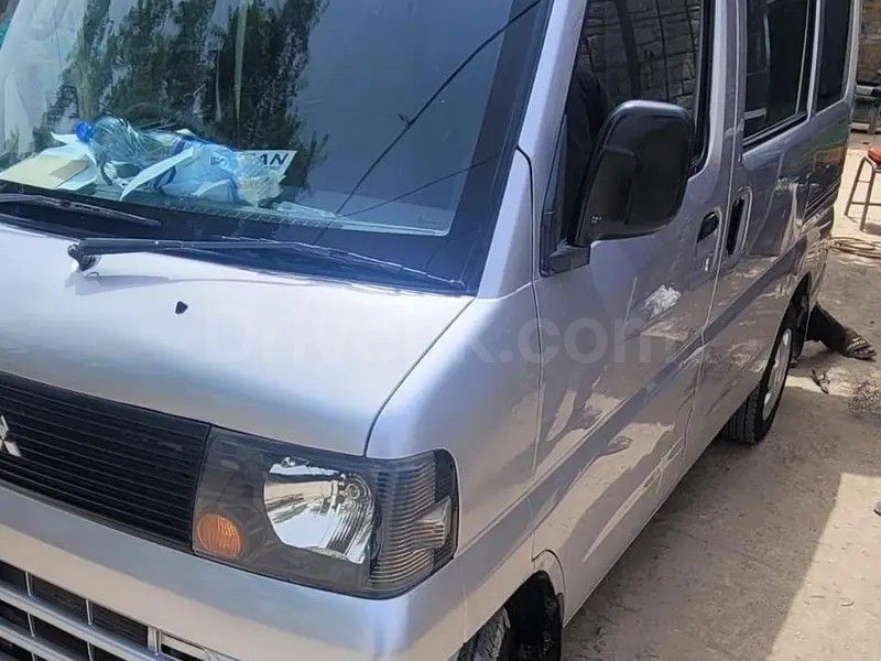 Mitsubishi Minicab Bravo 2016