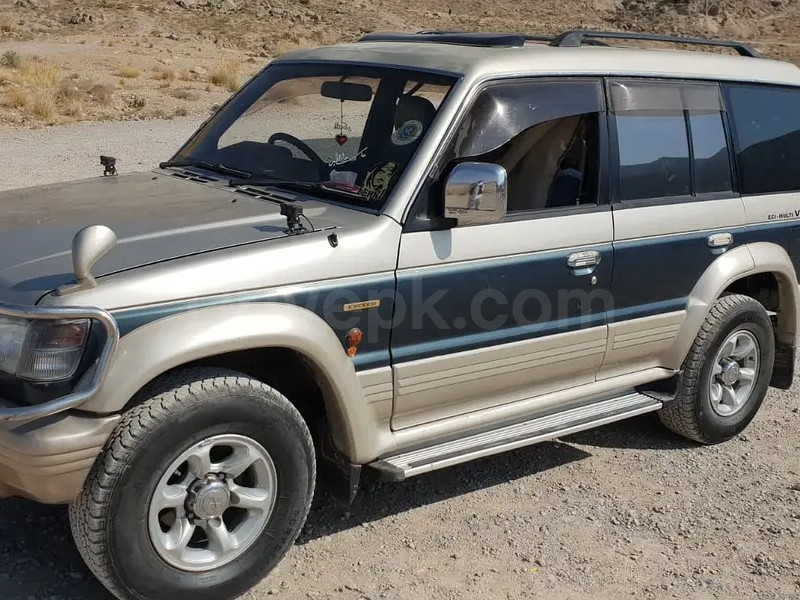 Mitsubishi Pajero 1993