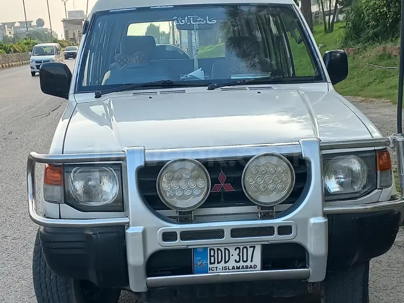 Mitsubishi Pajero 1999