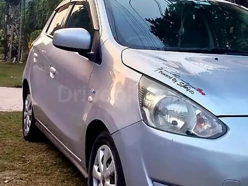 Mitsubishi Mirage 2012