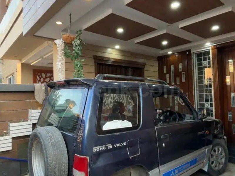 Mitsubishi Pajero Mini 1995