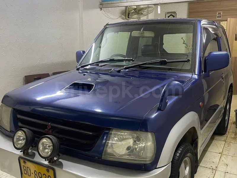 Mitsubishi Pajero 2000