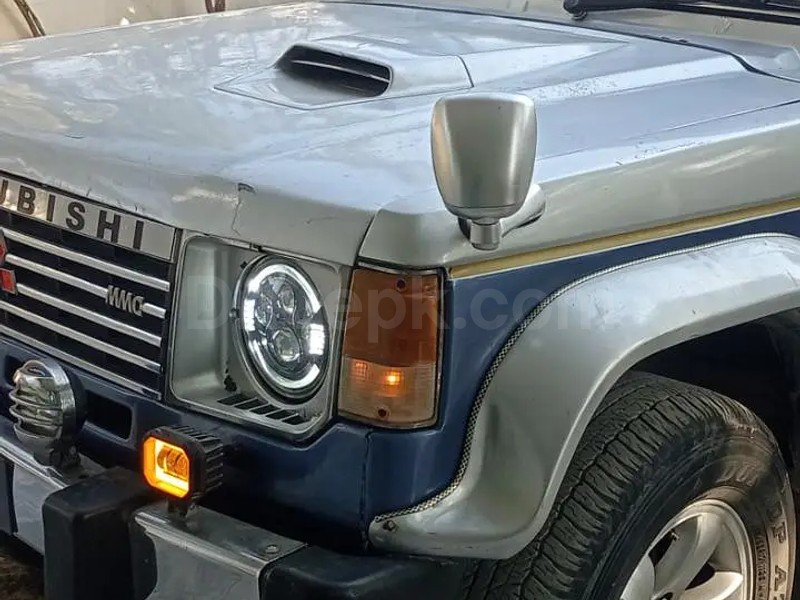 Mitsubishi Pajero 1986