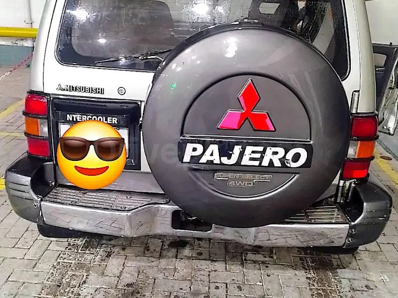 Mitsubishi Pajero 1992