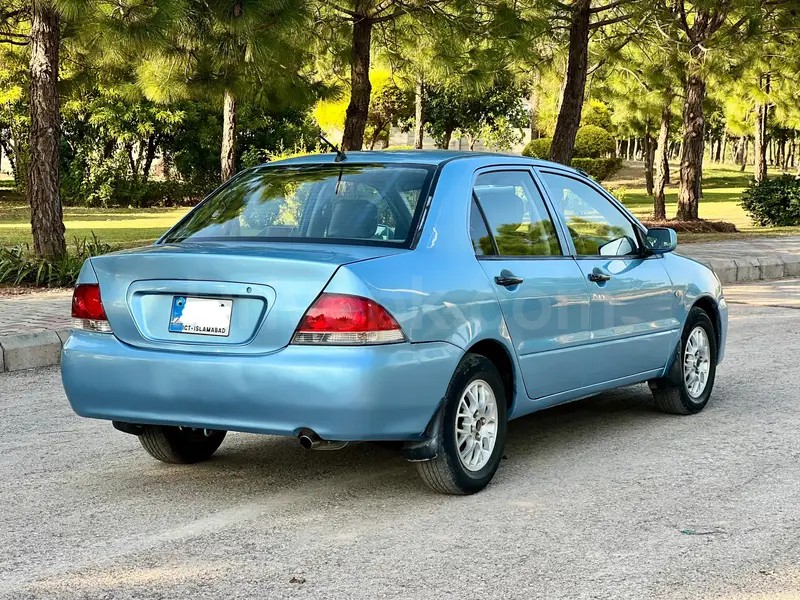 Mitsubishi Lancer 2005