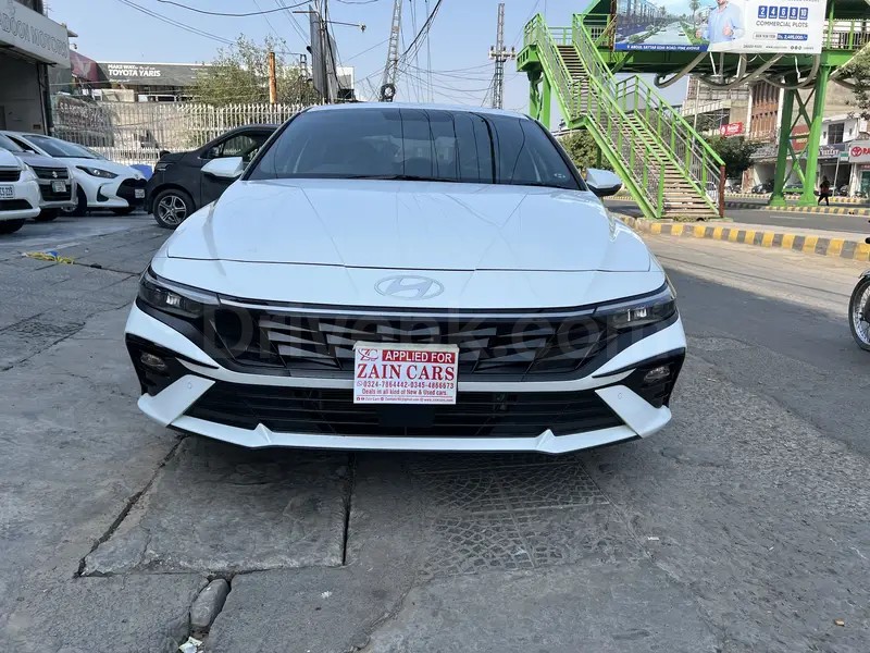 Hyundai Elantra 2025