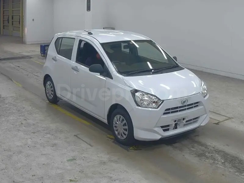 Daihatsu Mira 2022
