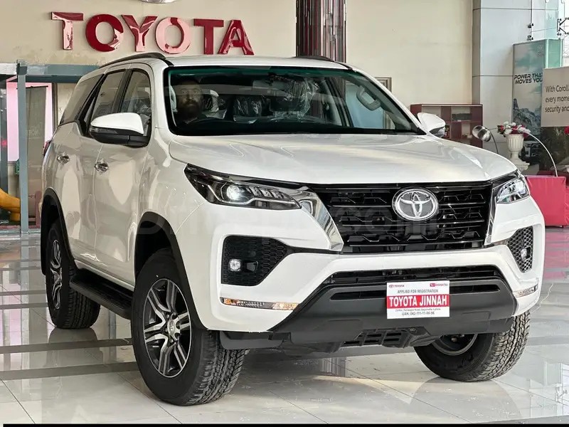 Toyota Fortuner V 2026