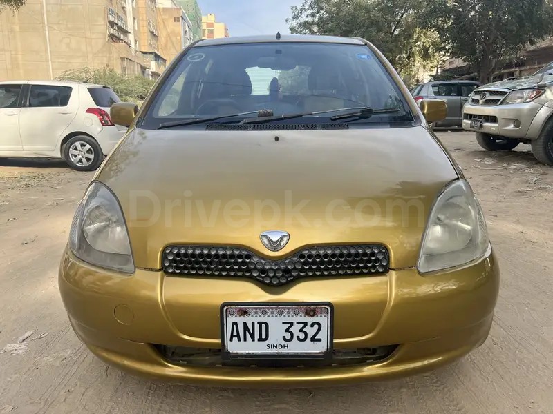 Toyota Vitz 2002
