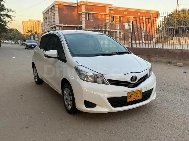 Toyota Vitz 2013