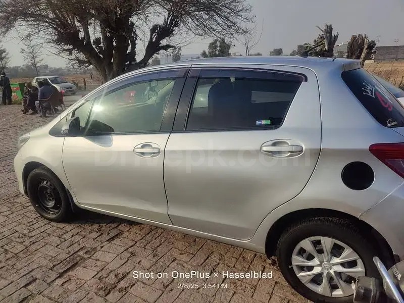 Toyota Vitz 2015