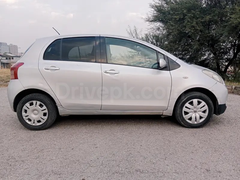 Toyota Vitz 2006