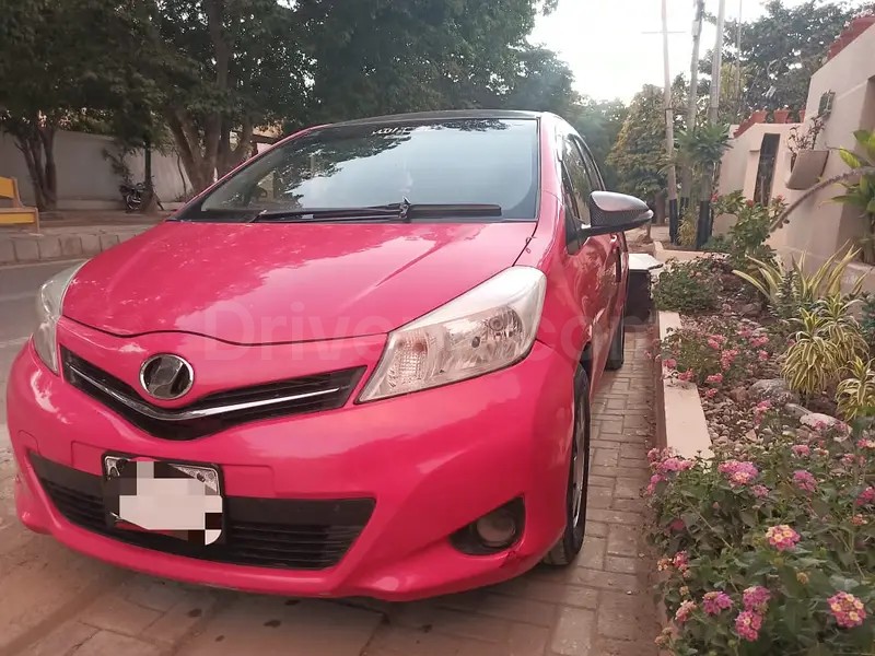 Toyota Vitz 2013