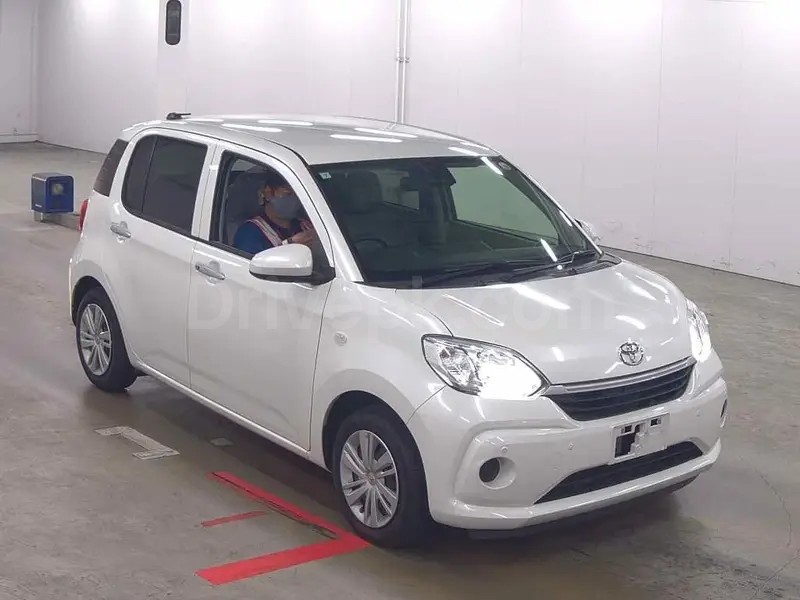 Toyota Passo 2022