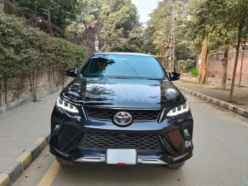 Toyota Fortuner Legender 2024