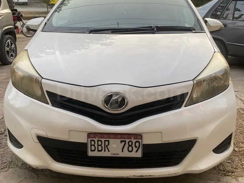 Toyota Vitz 2011