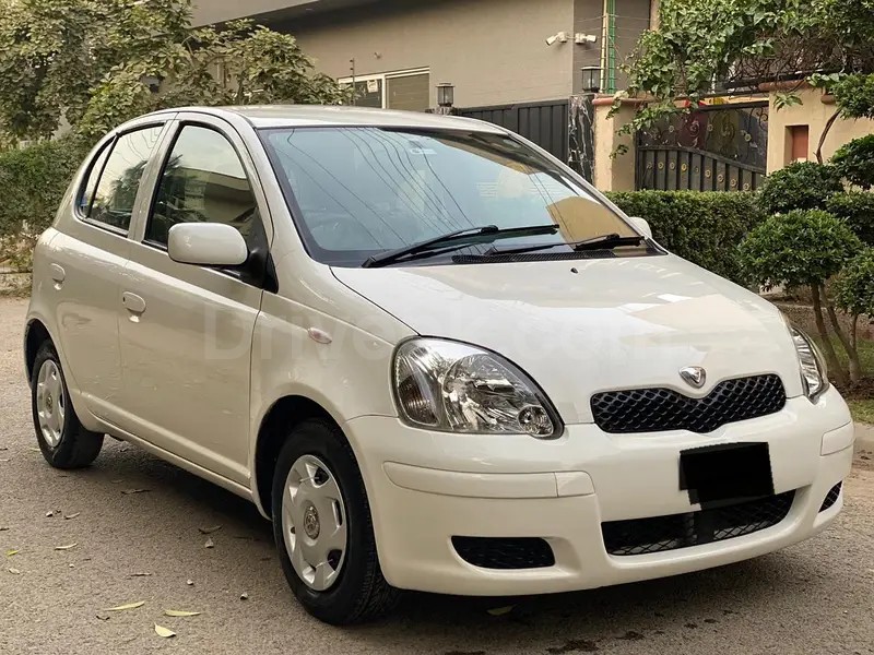 Toyota Vitz 2004