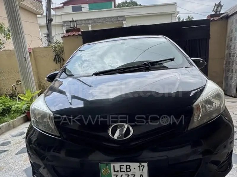 Toyota Vitz 2013