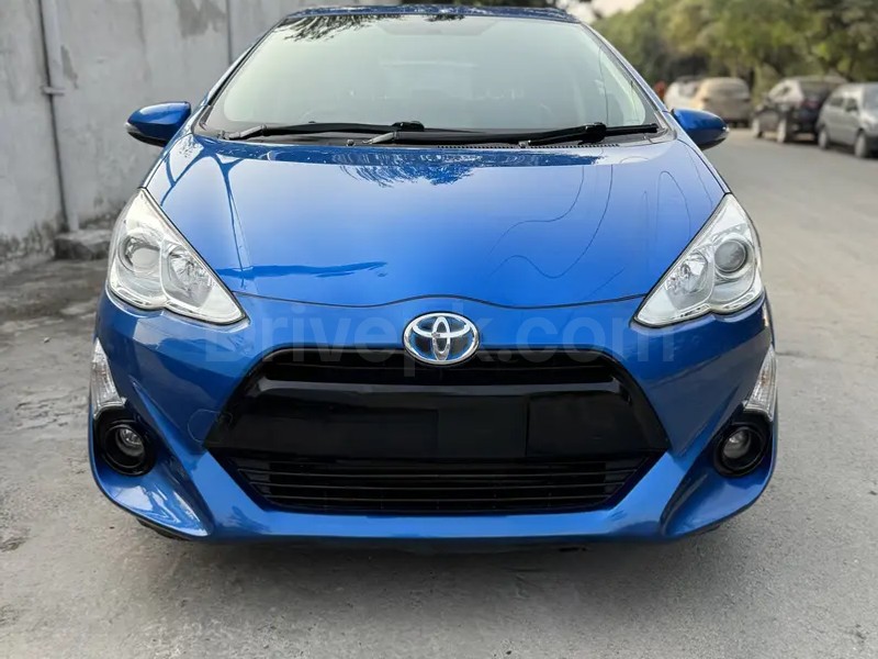 Toyota Aqua 2015