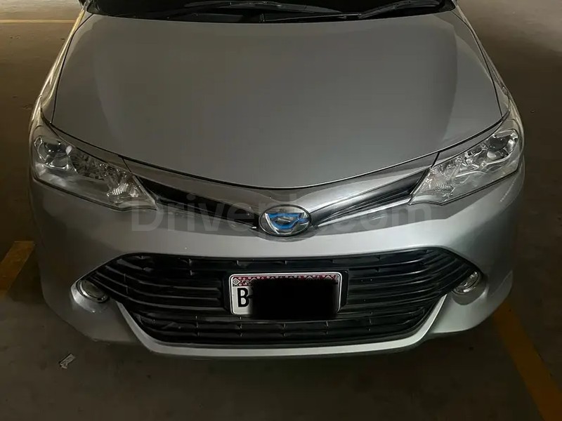 Toyota Corolla Axio 2015