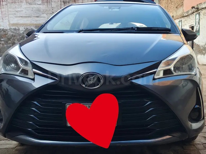 Toyota Vitz 2017