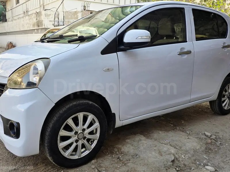 Toyota Pixis Epoch 2013