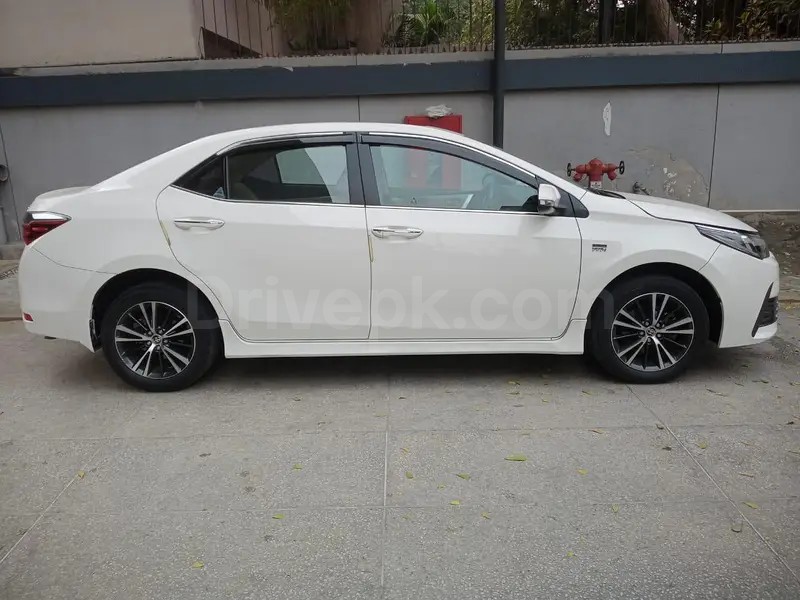 Toyota Altis Grande 2020