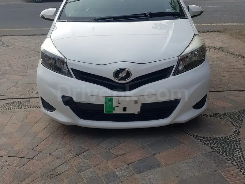 Toyota Vitz 2012