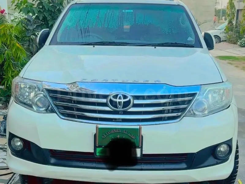 Toyota Fortuner 2013
