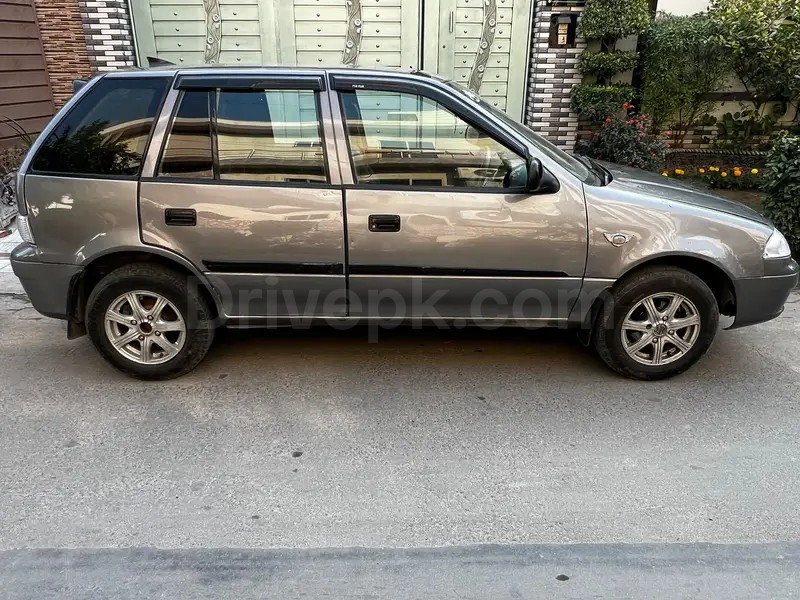 Suzuki Cultus 2014