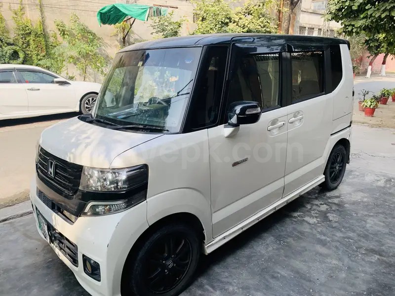 Honda N Box Custom 2014