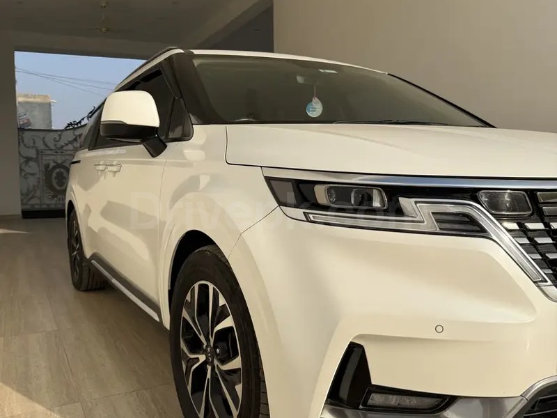 KIA GRAND CARNIVAL 2021