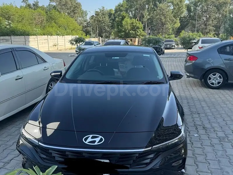 Hyundai Elantra 2024