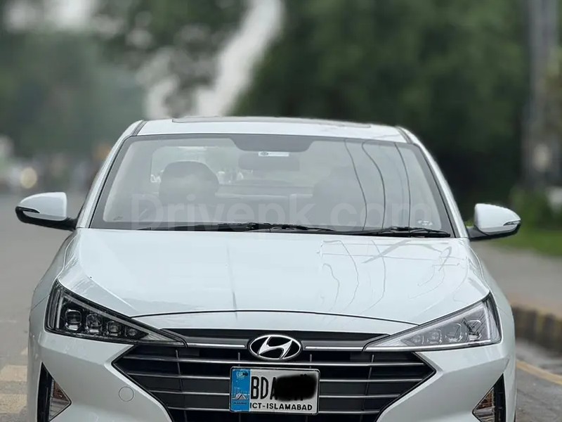 Hyundai Elantra 2024