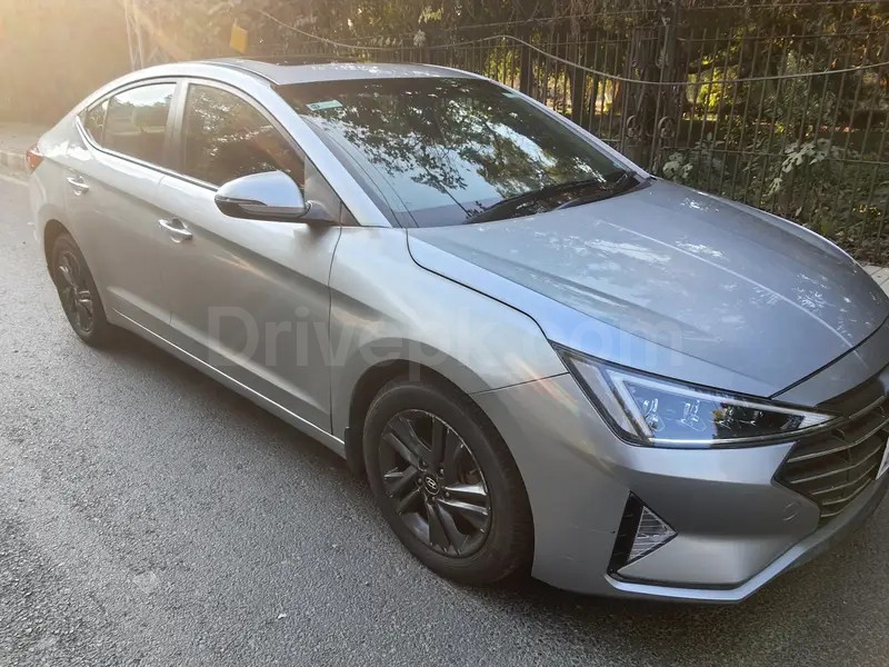 Hyundai Elantra 2021