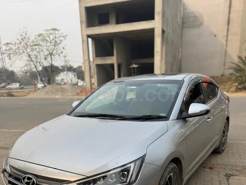 Hyundai Elantra 2022