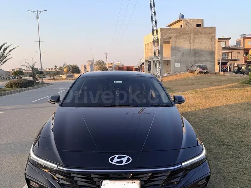 Hyundai Elantra 2025