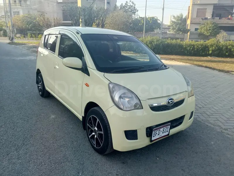 Daihatsu Mira 2008