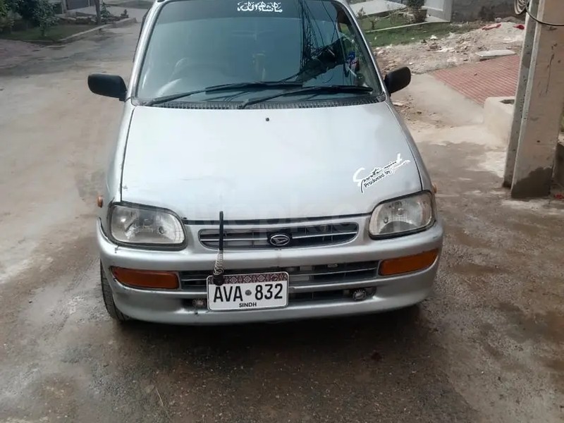 Daihatsu Cuore 2011