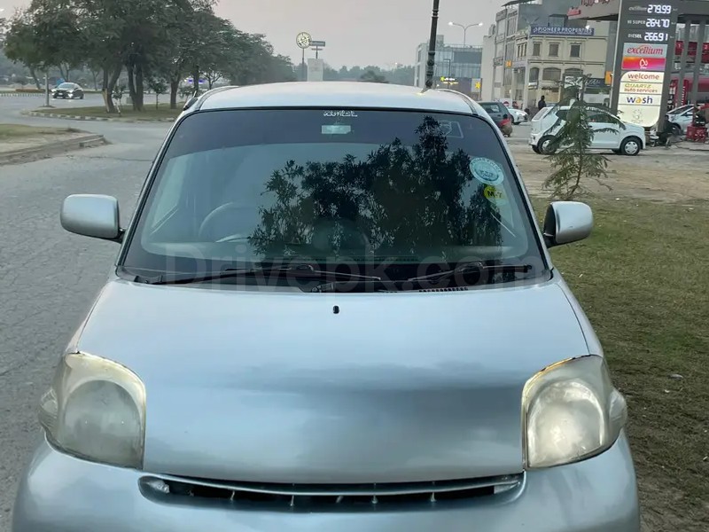 Daihatsu Esse 2008