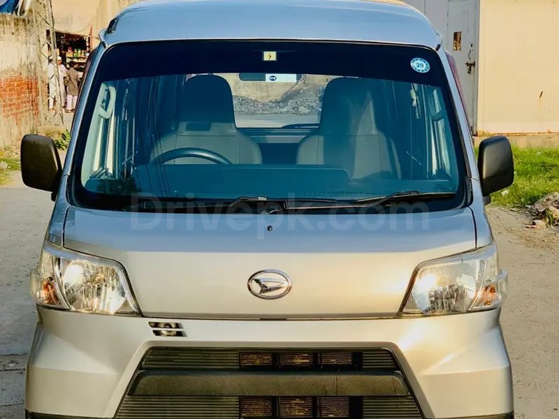 Daihatsu Hijet 2025