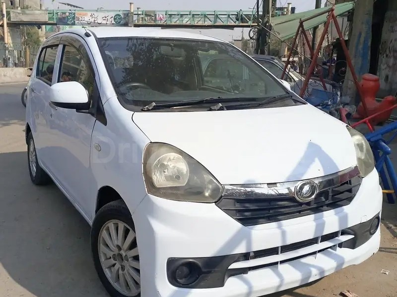 Daihatsu Mira 2015