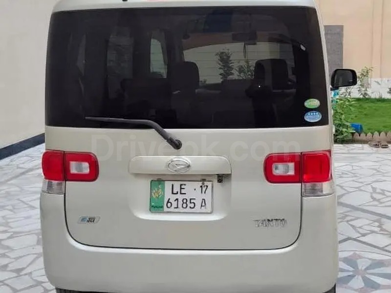 Daihatsu Tanto 2017