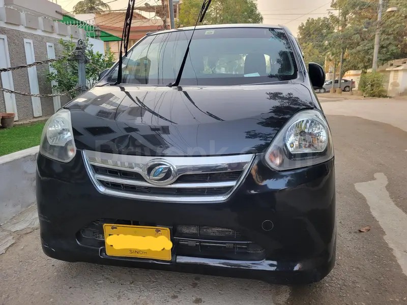 Daihatsu Mira 2012